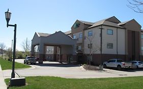 Holiday Inn Express & Suites Lincoln I - 80 2*