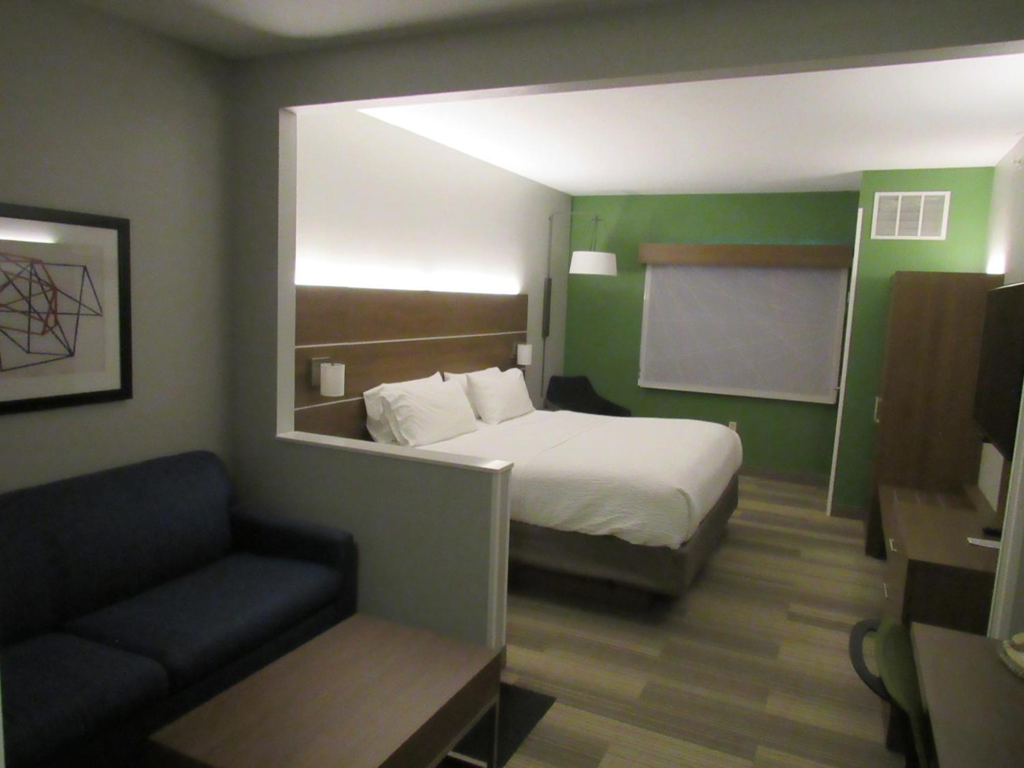 Holiday Inn Express Hotel & Suites Lincoln South By Ihg Exterior photo